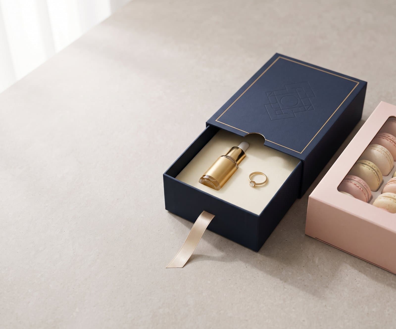 Sleeve Box Packaging Guide: Design, Benefits & Uses cover